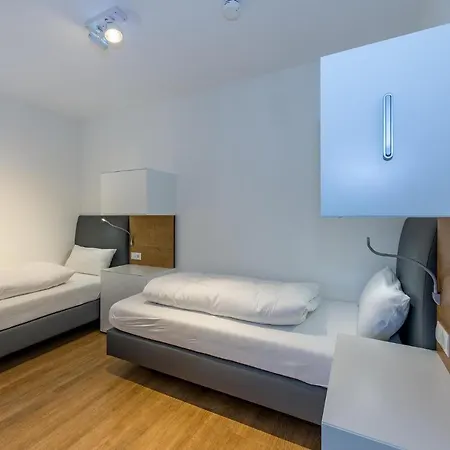 Deichhaeuser Anna Kueste Deichhaeuser Anna Kueste 7-11 *